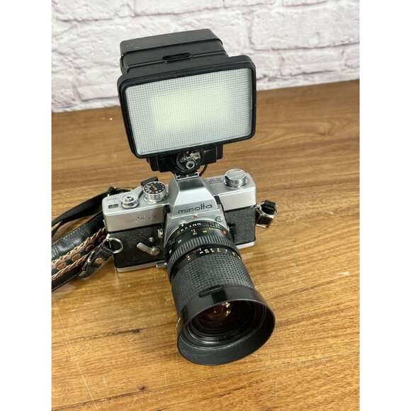 MINOLTA SRT 101 SLR 35mm Film Camera W/ Lens and Flash - Picture 5 of 16